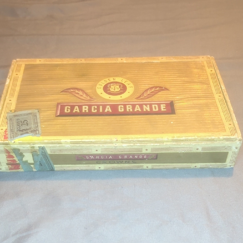 Garcia Grande Wooden Box